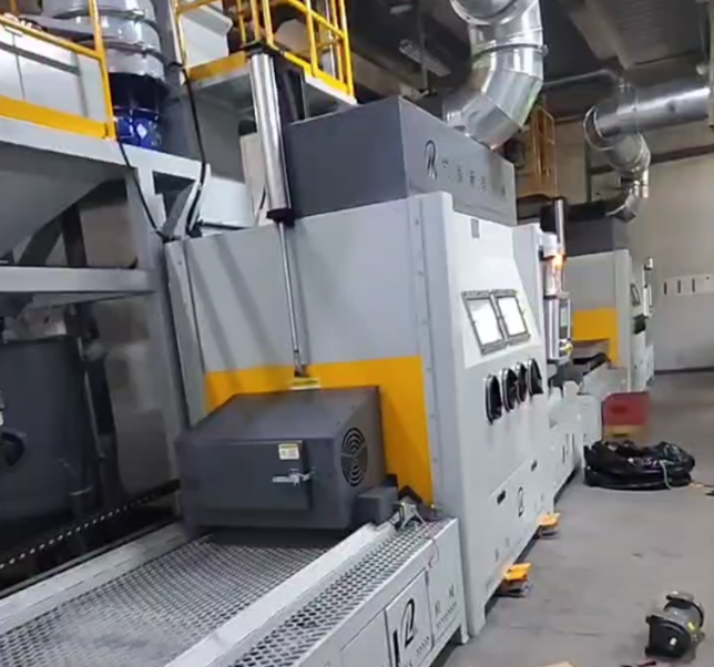 青海抛丸机 vs 喷砂机：工业清理该怎么选？